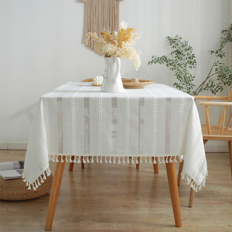 Dekorative gestrickte Tischdecke