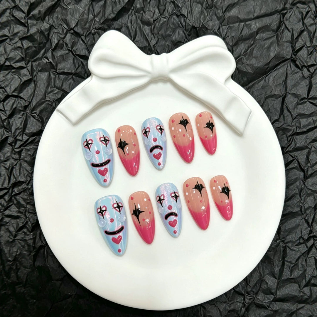 Kreatives Clown-inspiriertes Press-On Nägel Set