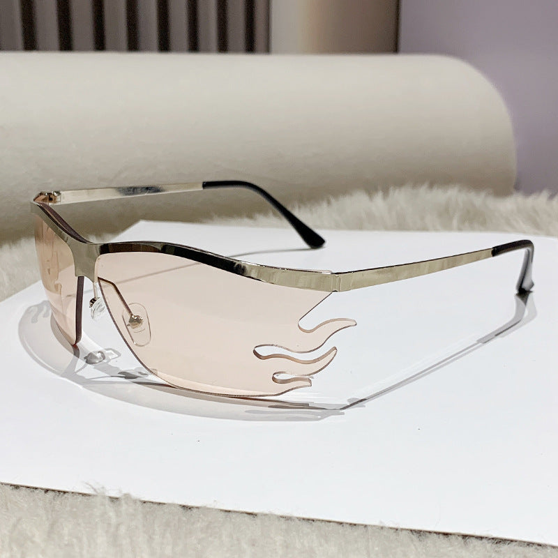 Damen futuristische Sonnenbrille mit markantem Design Karnz