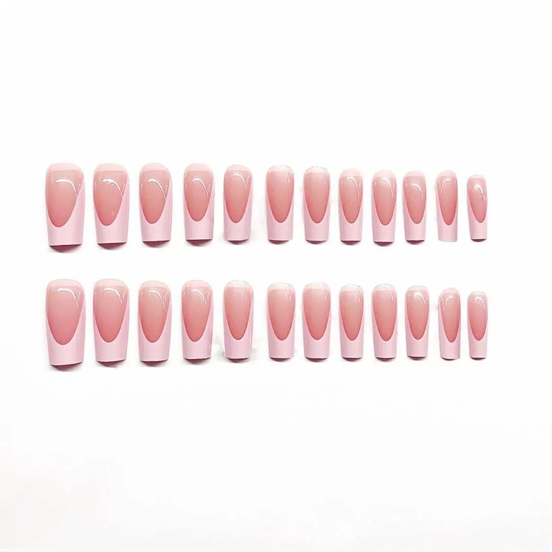 Stylische Press-On Nagelspitzen mit modernem Design Karnz