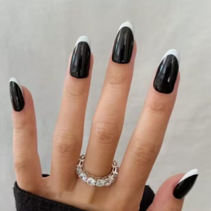 Elegantes French Tip Press-On Nail Set Karnz