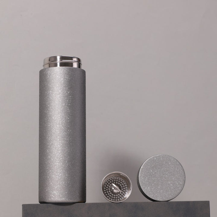 Isolierte Wasserflasche Karnz