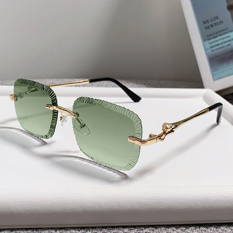 Damen modische Sonnenbrille mit strukturiertem Rahmen und dezenten Farbverlauf Karnz
