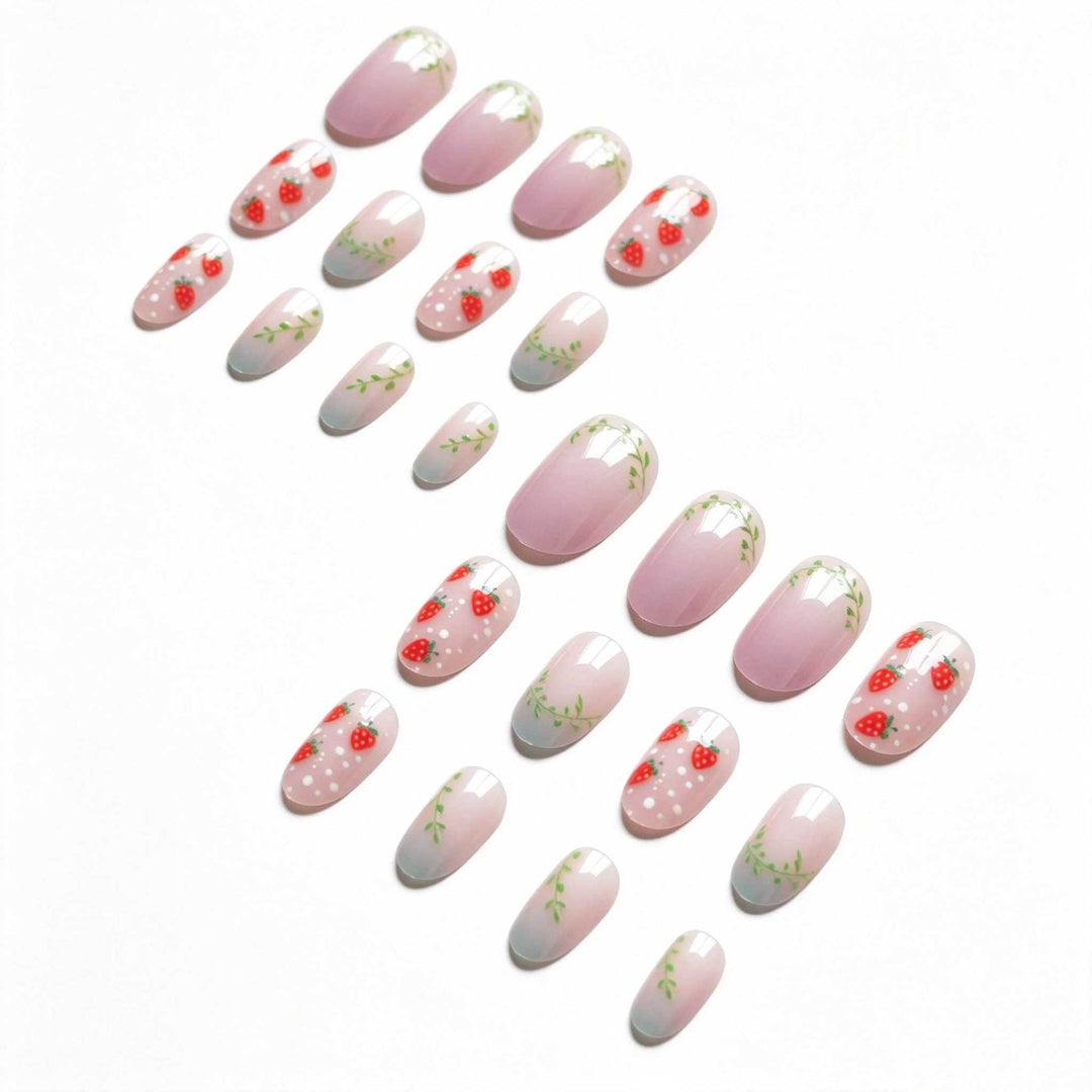 Künstlerische Erdbeer-Themen-Nagelkunst