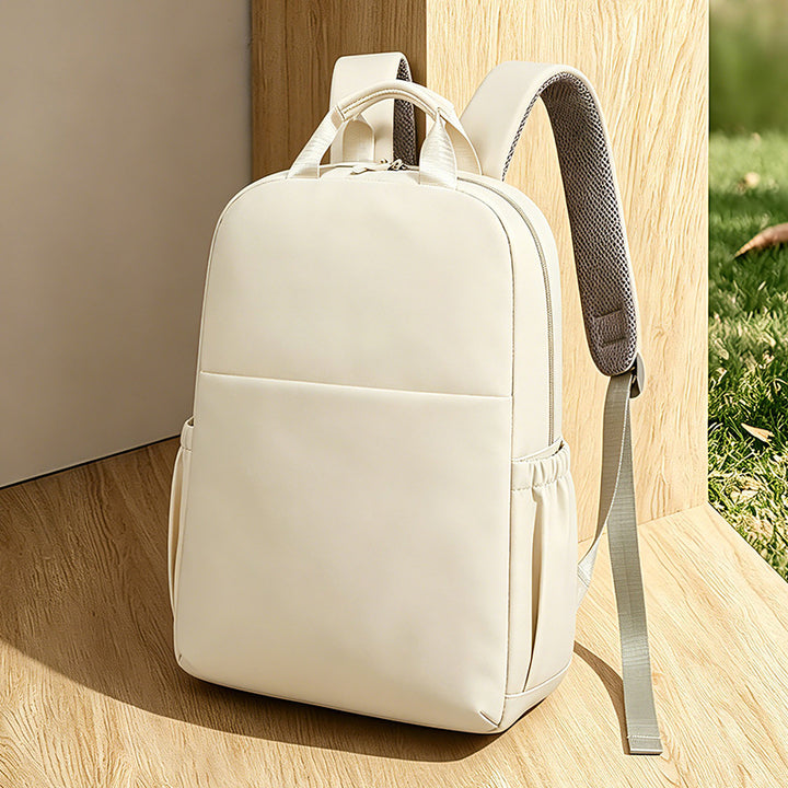 Moderner minimalistischer Laptop-Rucksack Karnz