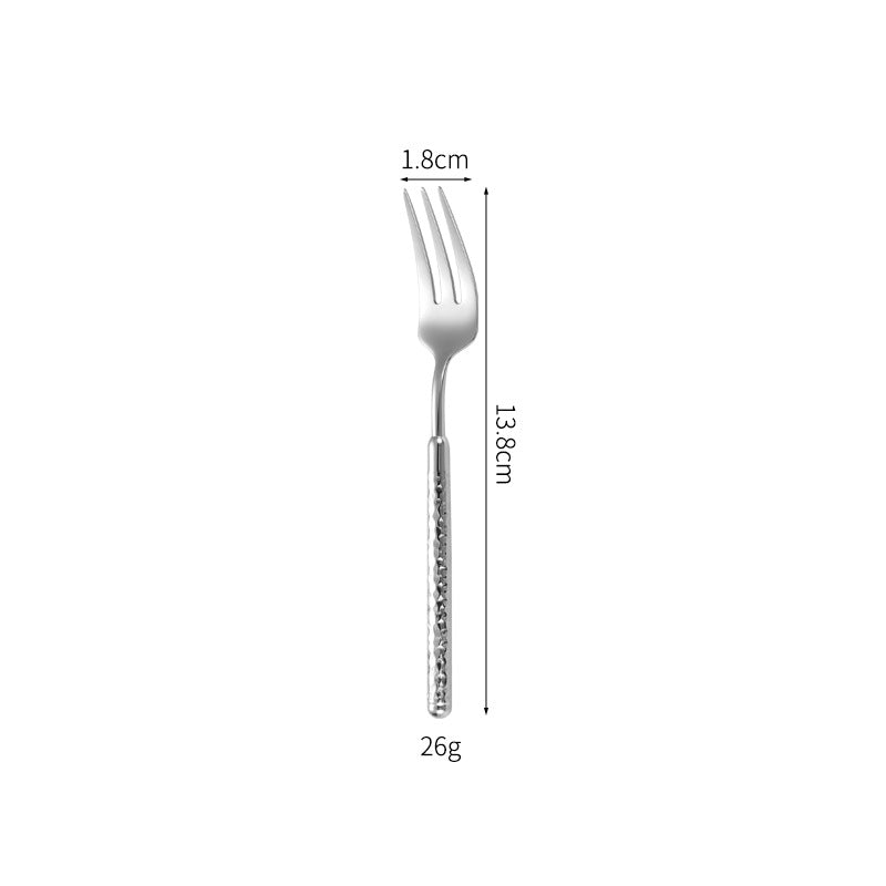 Eleganter Dessertlöffel mit Kunstvollem Griffdesign Karnz