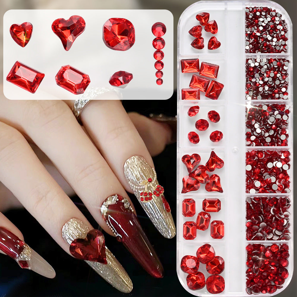 Dekorative Kristall-Nagelkunst-Verzierungen
