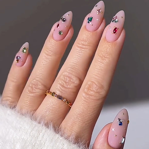Dekoratives Edelstein Press-On Nagelkunst Set Karnz