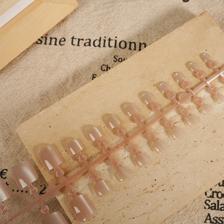 Natürlicher Finish Press-On Nagelspitzen Karnz
