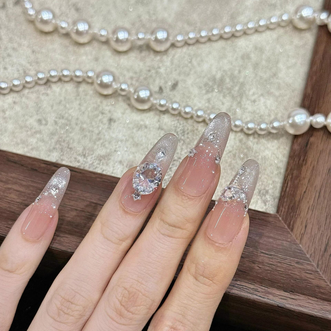 Künstliche Kunstnägel mit Luxuriösem Glitzer- und Strassdesign Karnz