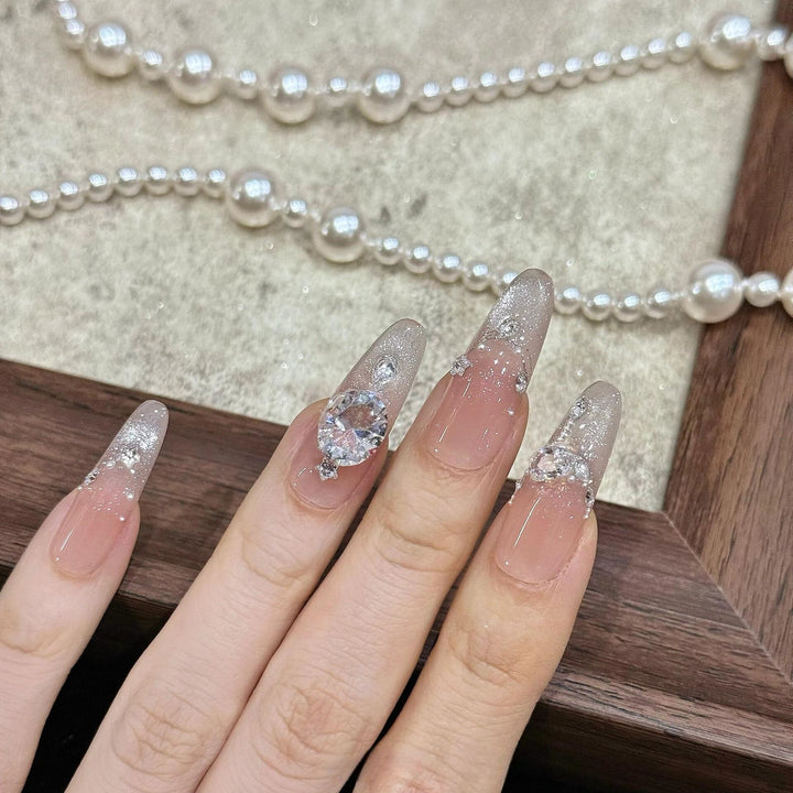 Künstliche Kunstnägel mit Luxuriösem Glitzer- und Strassdesign Karnz