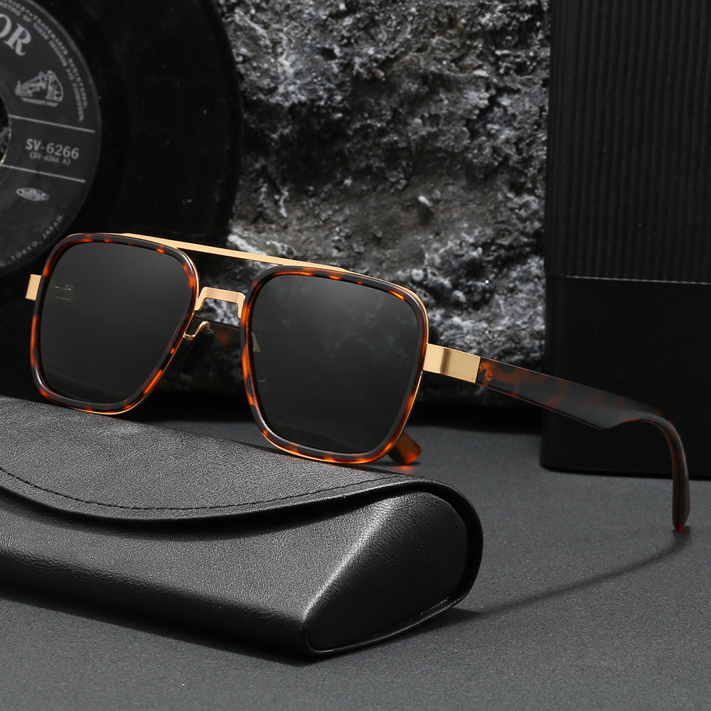 Damen modische Sonnenbrille mit quadratischem Rahmen und innovativen Gläsern Karnz