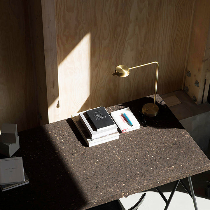 Moderne verstellbare LED-Arbeitslampe