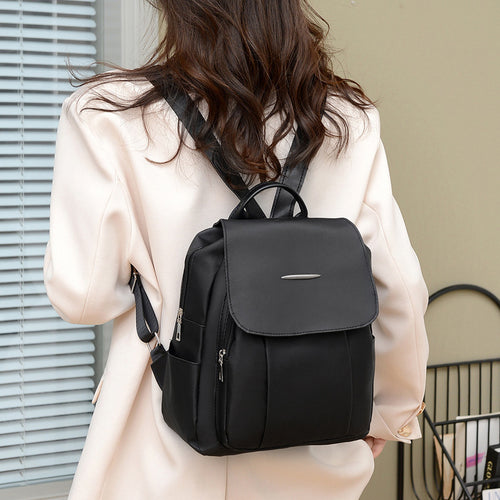 Stylische Mehrfach-Taschen-Rucksack Karnz