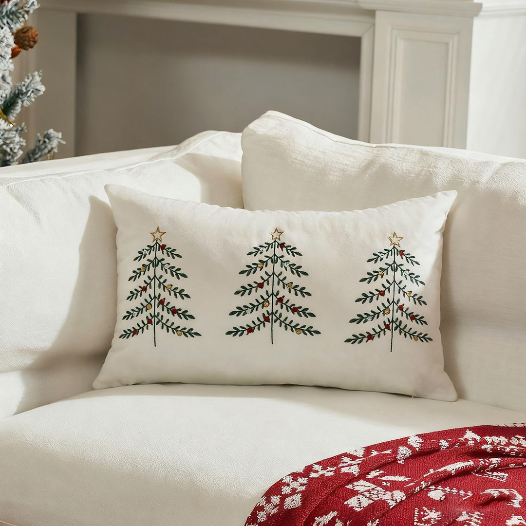 Bestickte festliche Rückenkissenhülle mit Trio-Weihnachtsbaum-Motiv