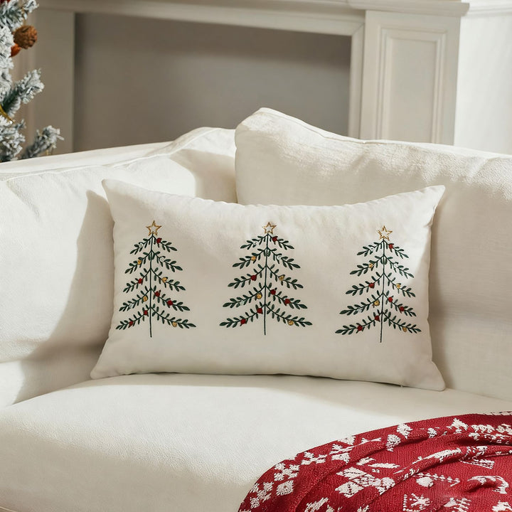 Bestickte festliche Rückenkissenhülle mit Trio-Weihnachtsbaum-Motiv