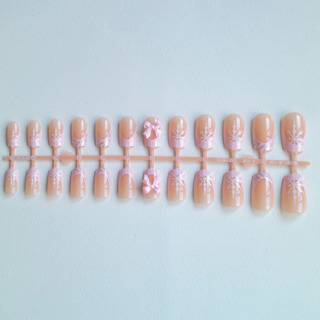 Künstlerisches zierliches florales Nageldesign-Kit