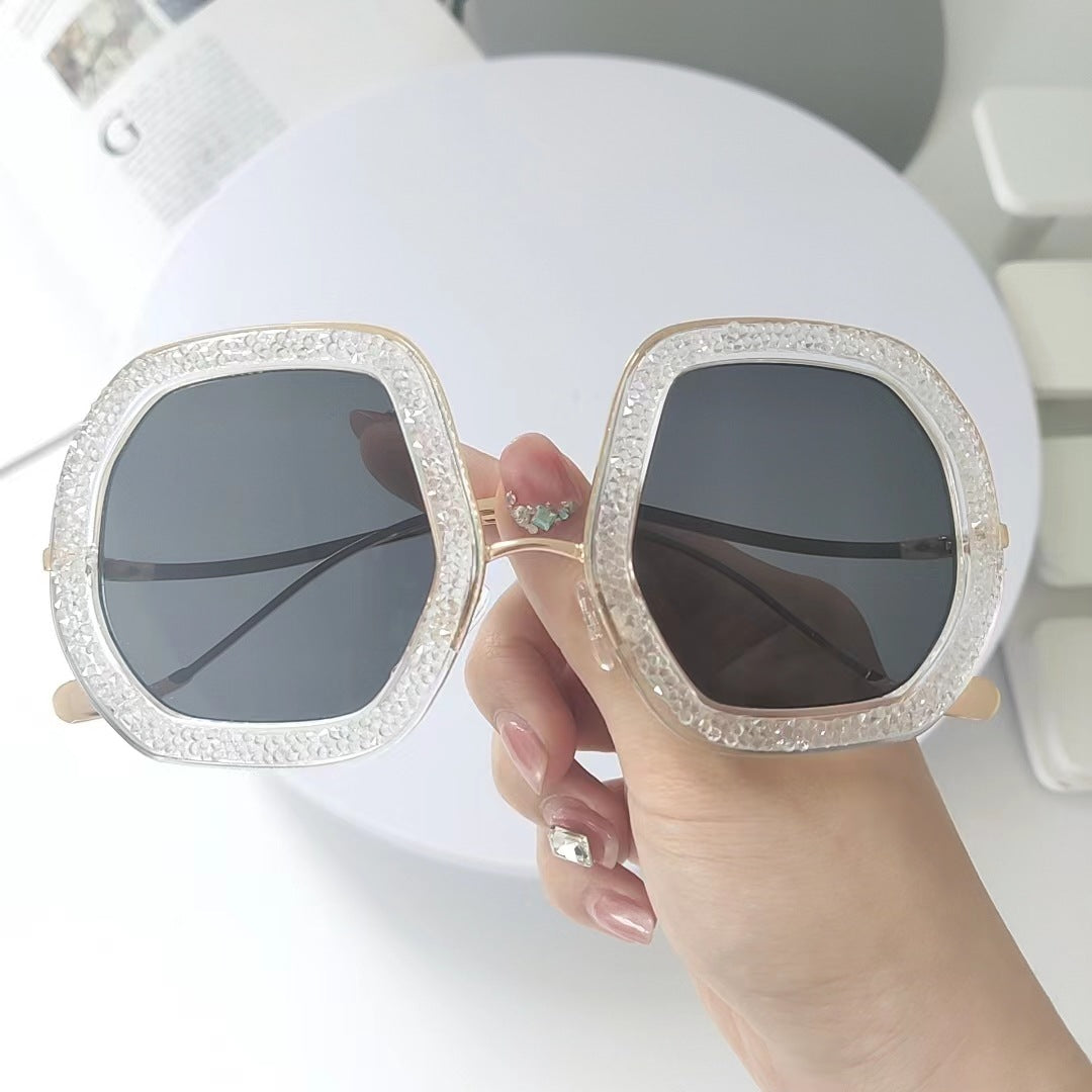 Damen extravagante Sonnenbrille mit funkelndem Rahmen Karnz