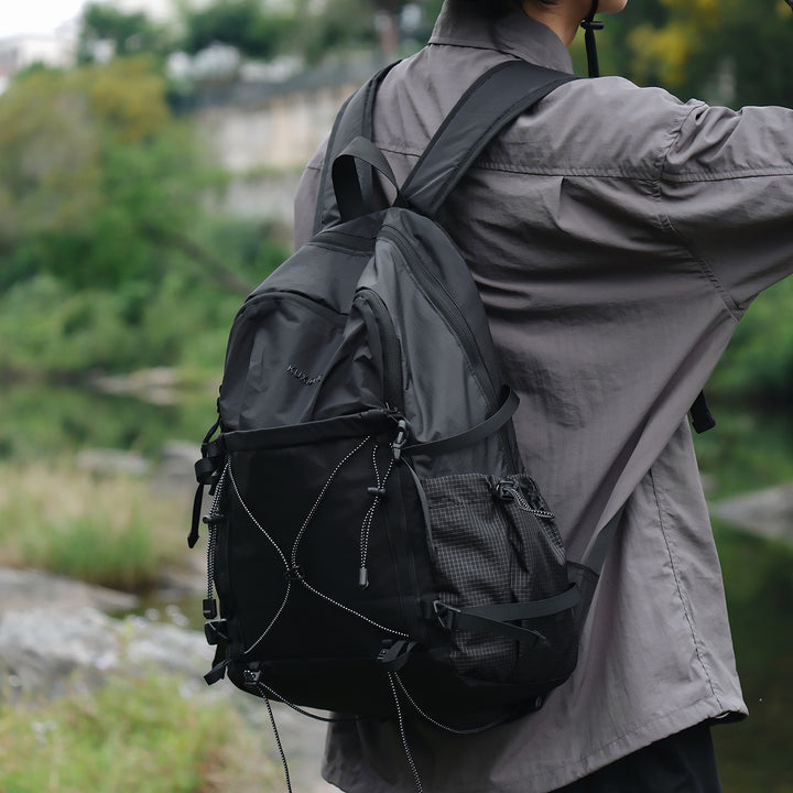 Vielseitiger abenteuerbereiter Rucksack