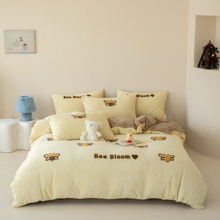 Plüsch Besticktes Fleece Bettbezugset mit Bienenmotiv und Kissenbezügen