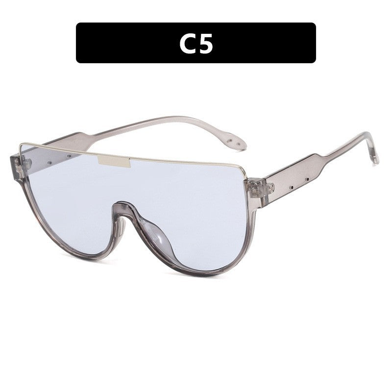 Damen Sportliche Schutzbrille mit futuristischem Design Karnz