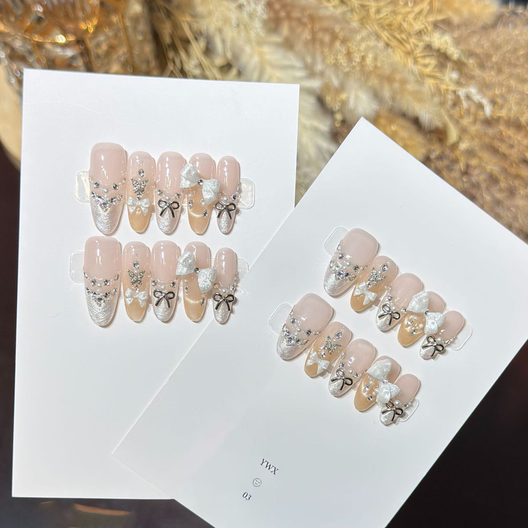 Glamouröses mit Schleifen verziertes Press-On Nagelkunst Set Karnz