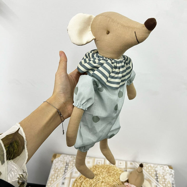 Handgemachte Leinen-Elefant-Plüschpuppe mit langen Gliedern und Rüschekragen