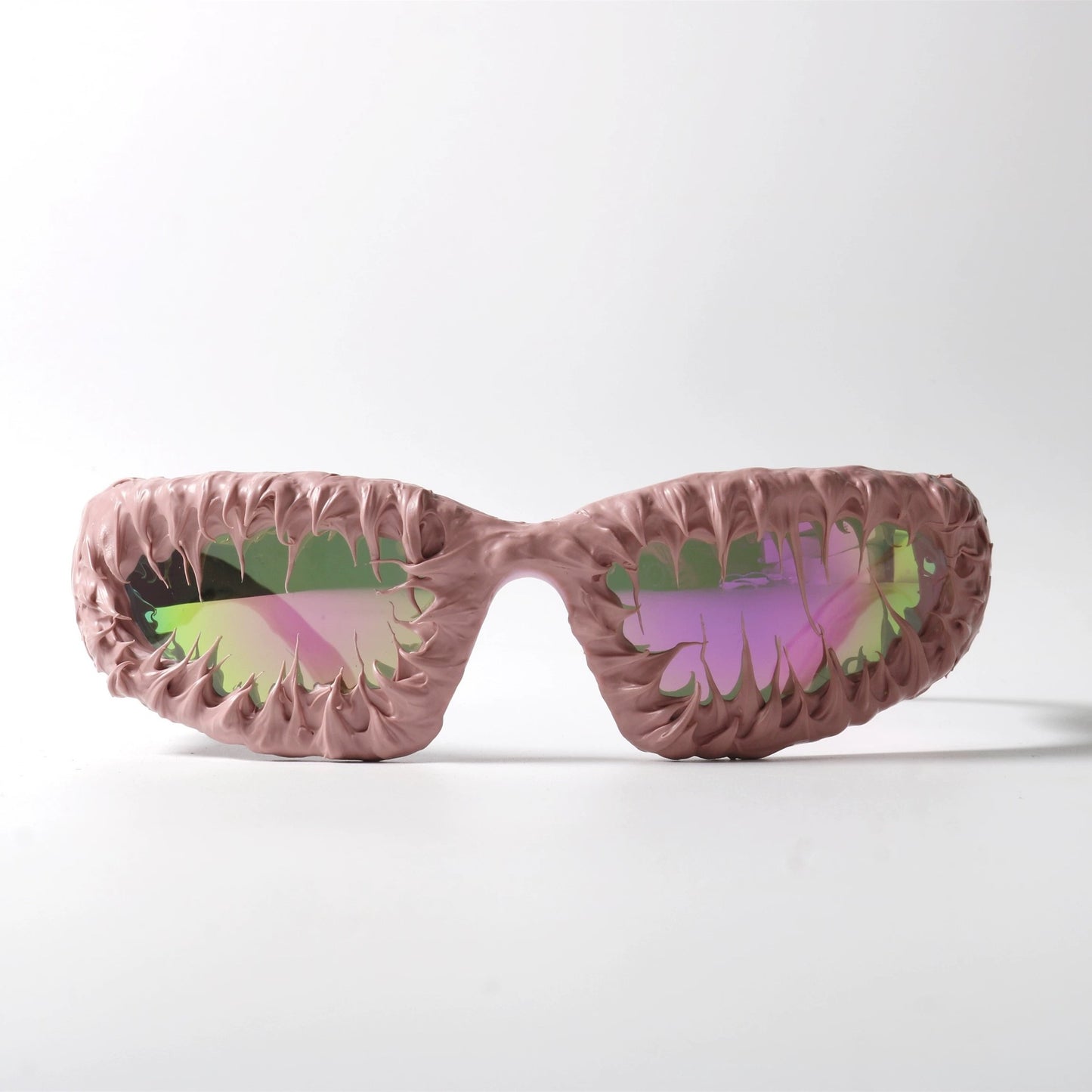 Damen kreative Design-Sonnenbrille mit einzigartigem strukturierter Rahmen Karnz
