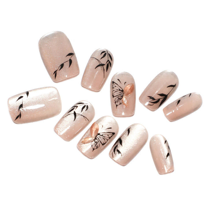 Künstliche Nagelverlängerungen mit floralem Butterfly-Design Karnz