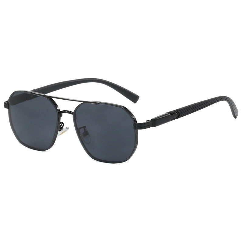 Damen modische Sonnenbrille mit stilvollen Akzenten Karnz