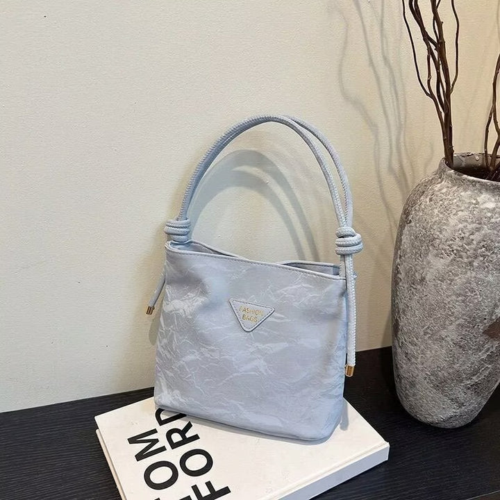 Moderner minimalistischer Eimer Tasche