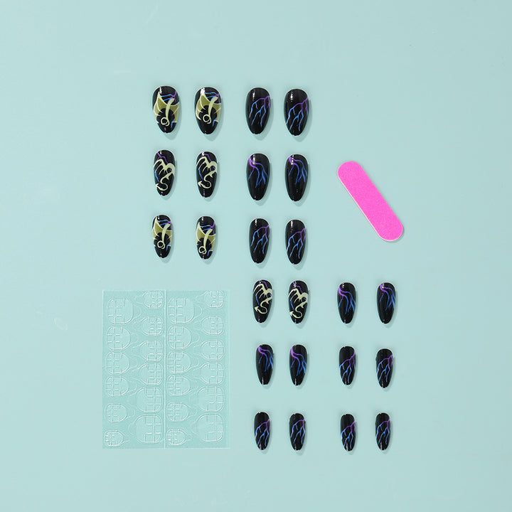 Kunstvolle Nageldesigns Karnz