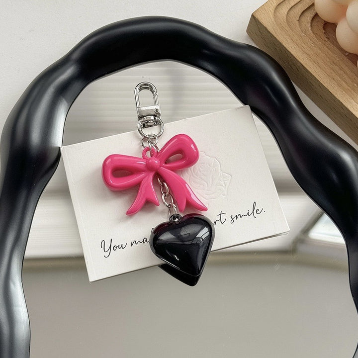 Herzförmiger Charm Schlüsselanhänger Karnz