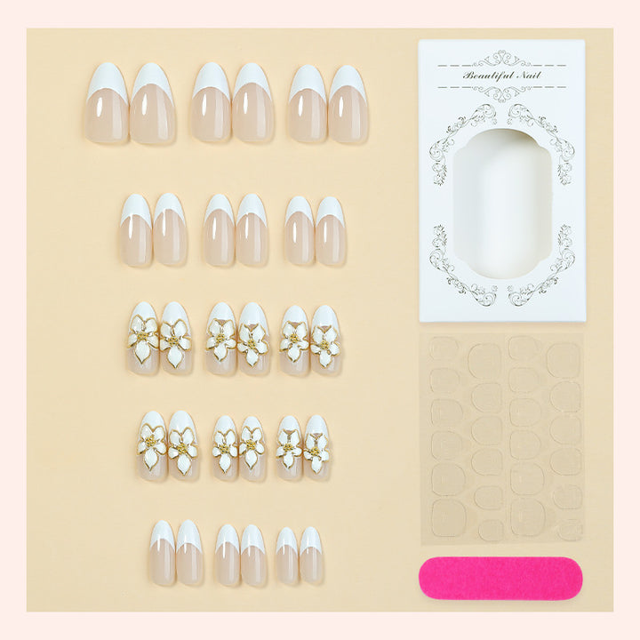 Elegante floral-verzierte Press-On-Nagelset Karnz