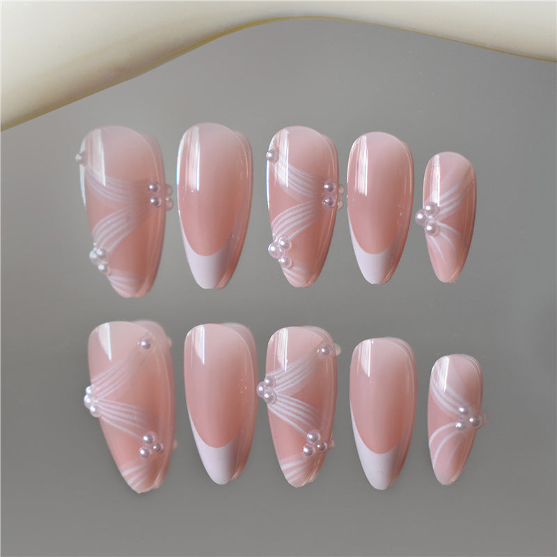 Elegante French Tip Press-On Nägel Karnz