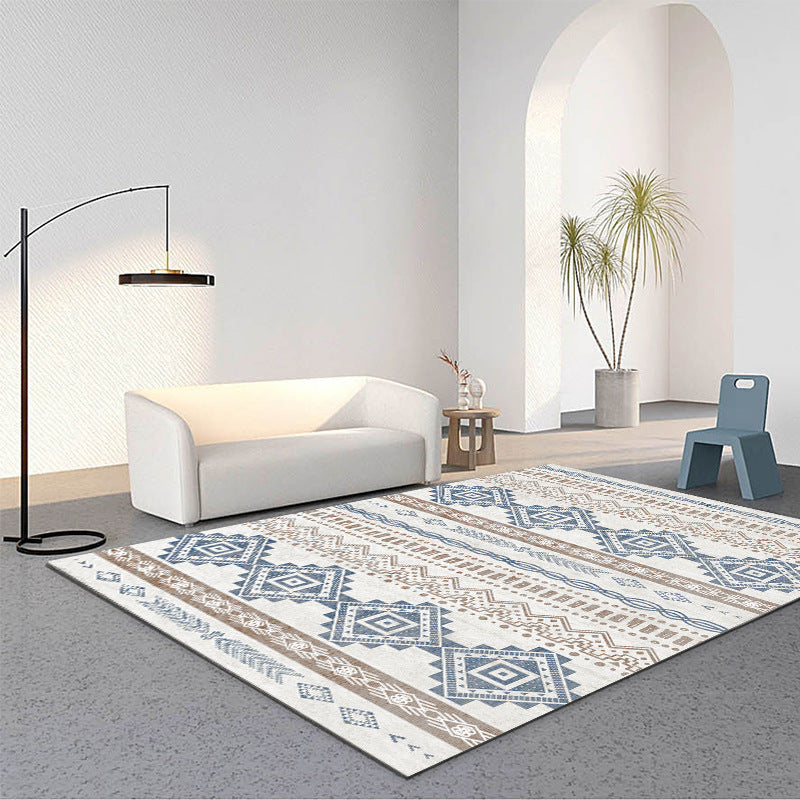 Geometrisch gemusterter Teppich