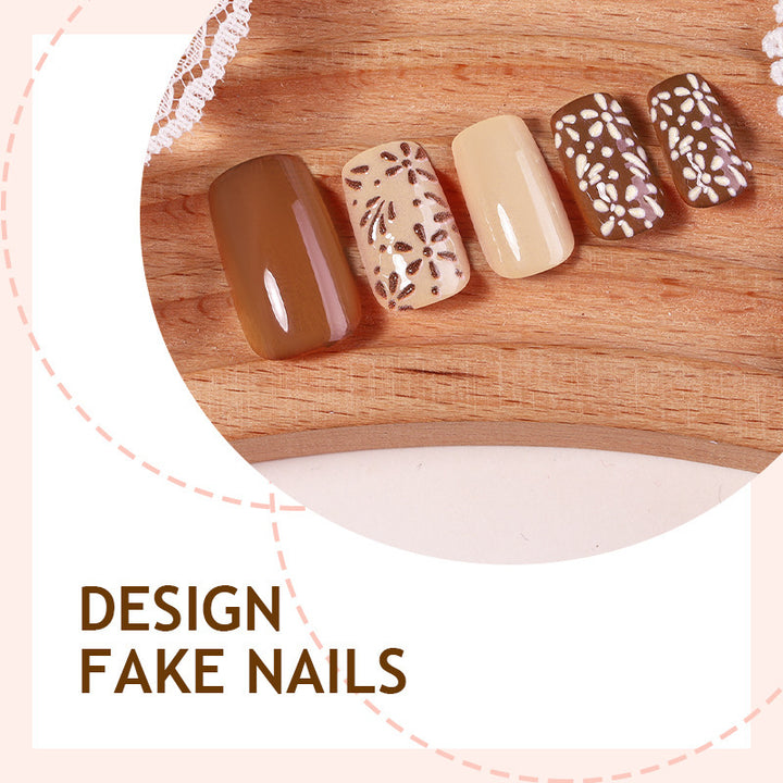 Kunstnagelset mit modernen Designs Karnz