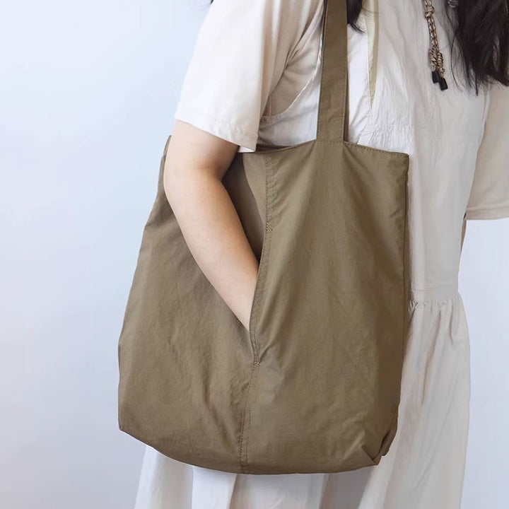 Geräumige und Vielseitige Tote-Bag Karnz
