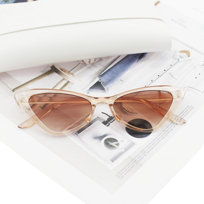 Damen Cat-Eye Sonnenbrille mit sorgfältig gestaltetem Rahmen Karnz