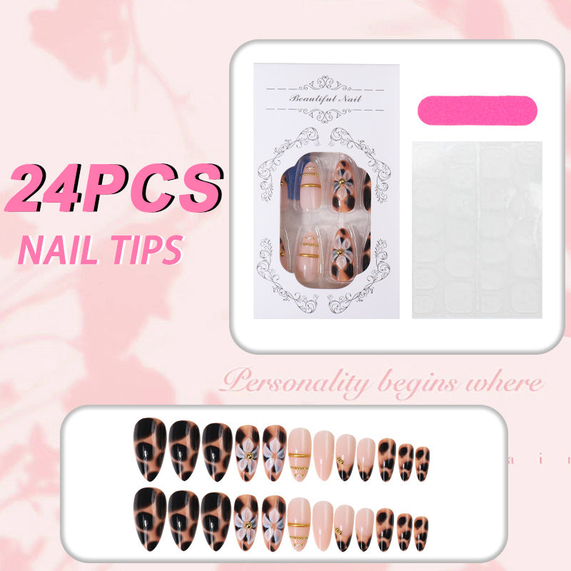 Elegante Press-On Nagelspitzen Karnz