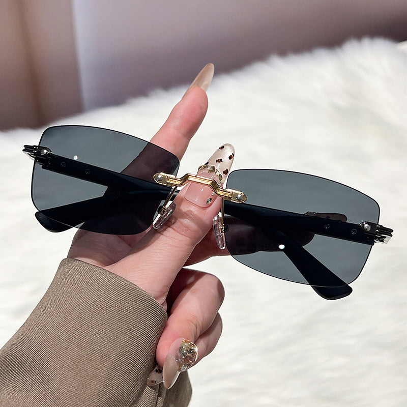 Damen extravagante modische Sonnenbrille mit innovativem Rahmen Karnz