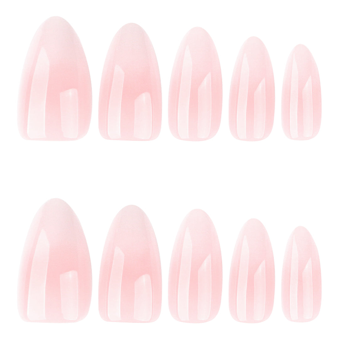 Stilvolle Nagelverlängerungen mit zartem Ombre-Design Karnz