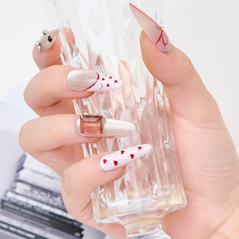 Kunstvolle Nagelset Karnz