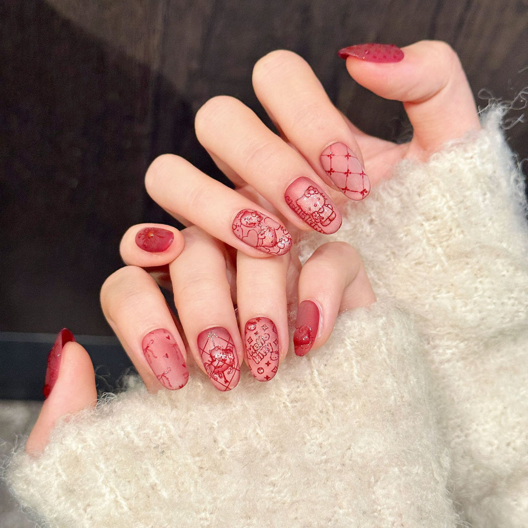 Artistic Press-On Nail Art Set mit verspielten Designs