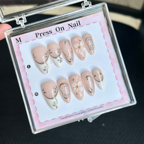 Handgemachtes Floral Press-On Nagel Kunst Set