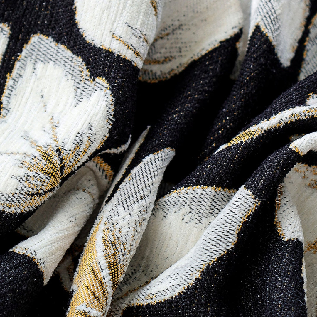 Zierkissen mit floralem Design