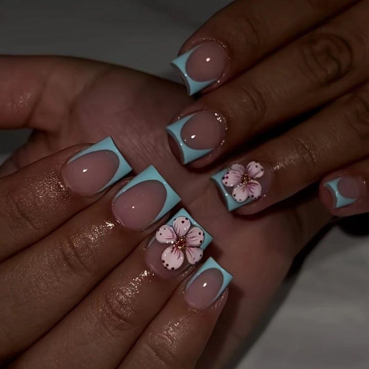 Künstlerisches florales Design Press-On Nägel Karnz