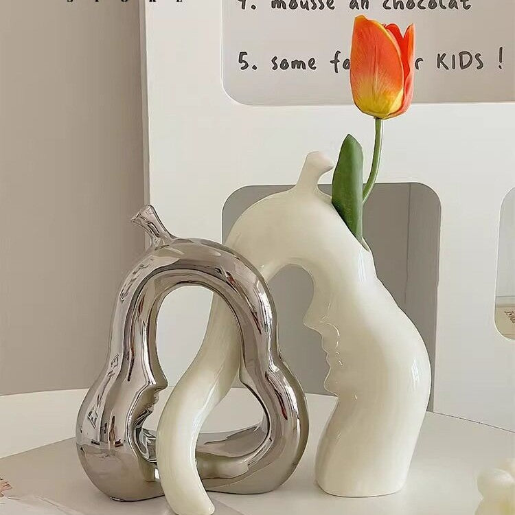 Abstrakte moderne Kunstskulptur für die Heimpräsentation