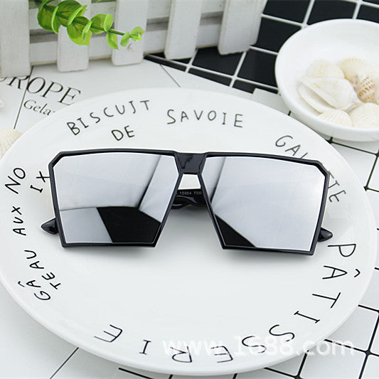 Damen Modische Sport-Sonnenbrille mit eckigem Rahmen und verspiegelten Gläsern Karnz
