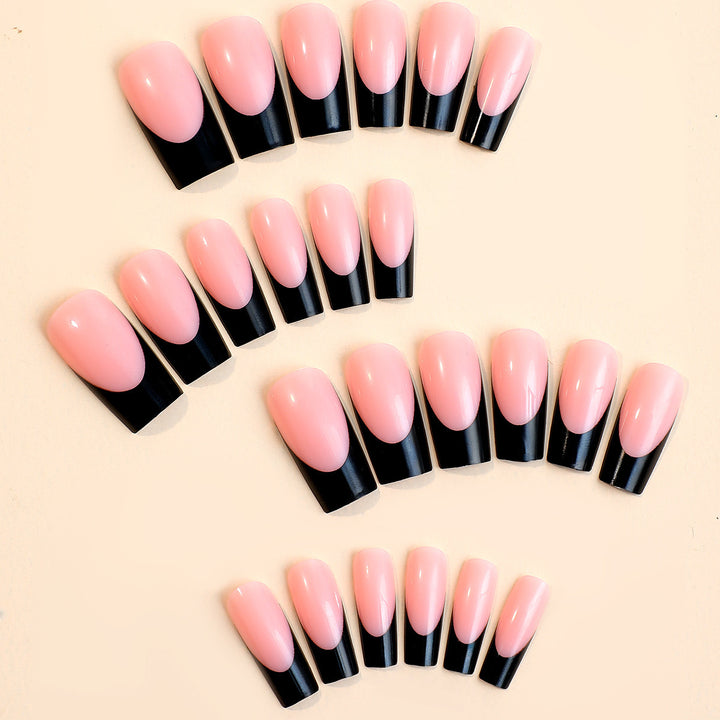 Kunstnagelspitzen mit modernem Design und stylischen Akzenten Karnz
